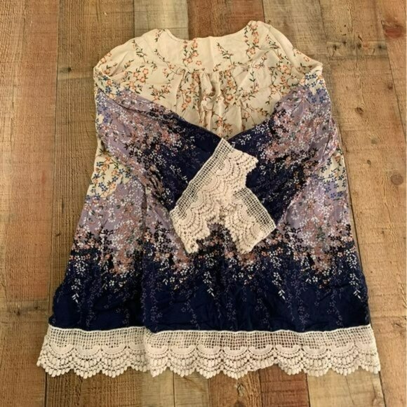 Listicle womens open front floral lightweight top with lace embroidery detail -M - Picture 7 of 10